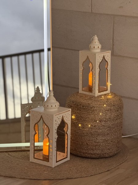 فانوس معدن لون بيج 🌙