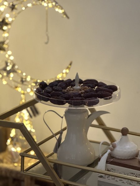 مضيفة شكل دلة