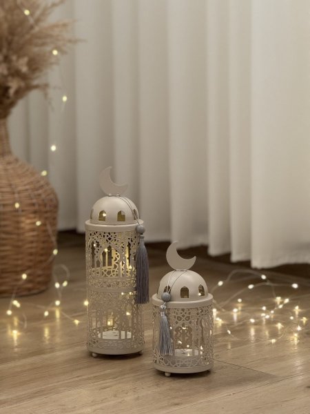 فوانيس مضيئة بكبسة (ومنشدة بكبسة ثانية اختياري )