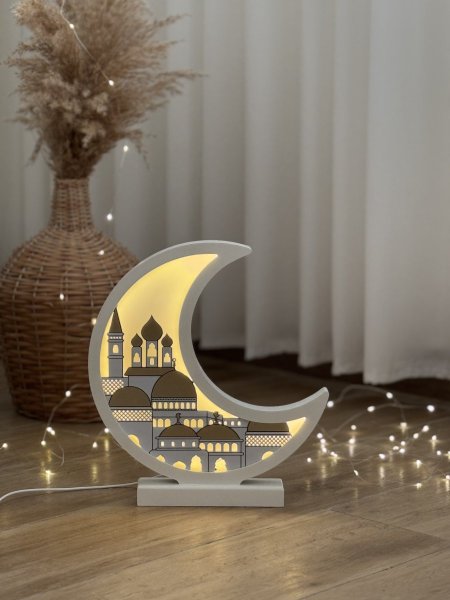 هلال مضيء 🌙