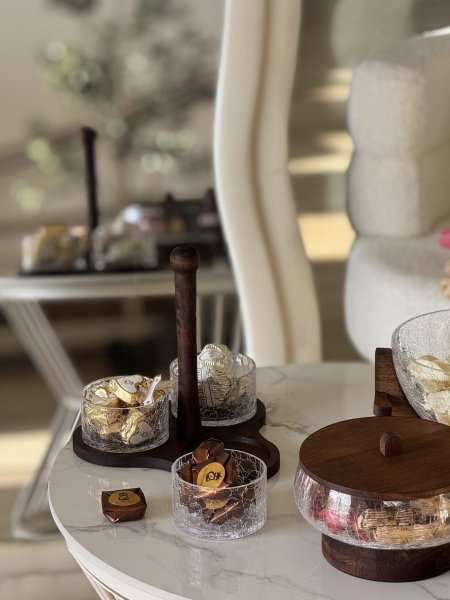 مضيفة ثلاثية ✨