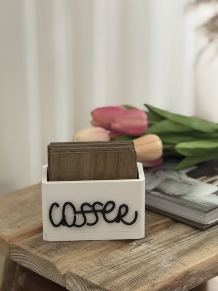 طقم كوسترات مع علبتهم