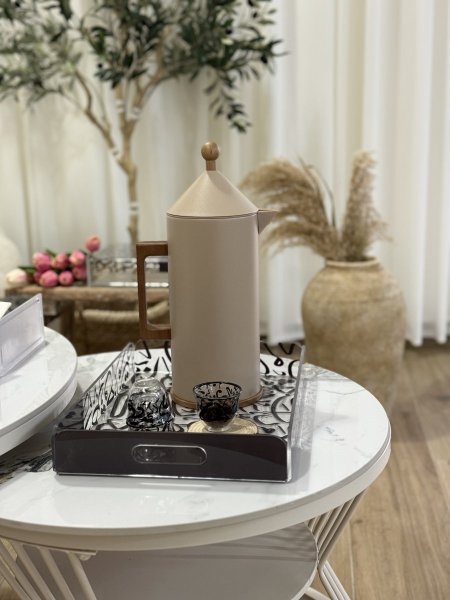 دلة لون طحيني