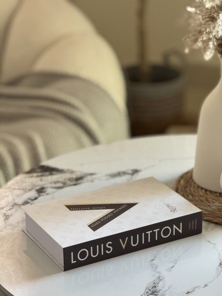 كتاب ديكور LV