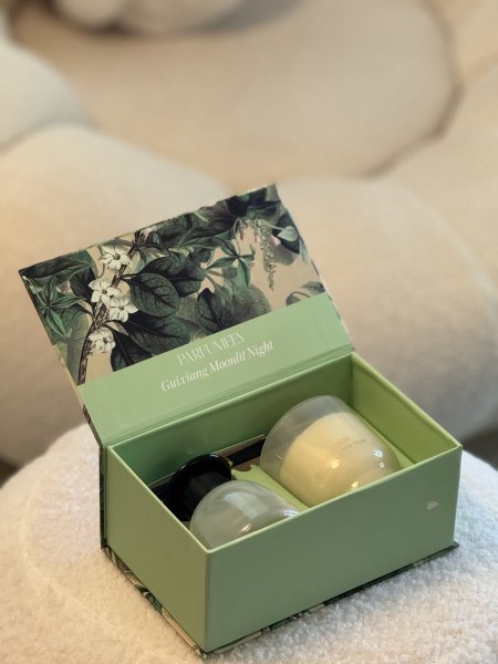 بكج شمعة مع معطر برائحة عطرية وفخمة 🌿