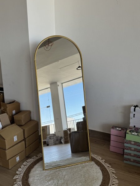 مراي  إطار ذهبي