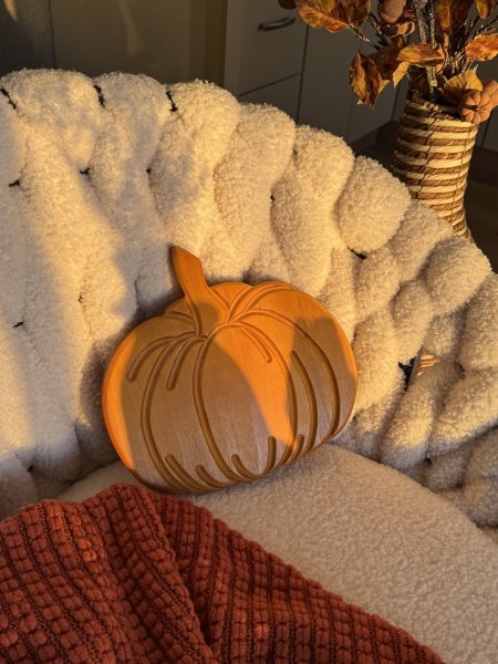 كوستر خشب شكل ياقطين 🎃